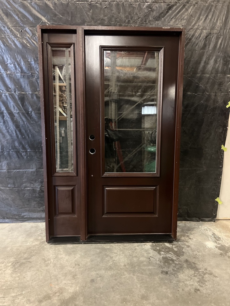 [R] FIBERGLASS 2868 3/4 LITE W/ 14" SIDELITE, 4 9/16 JAMB, NO BRICKMOULD; RIGHT HAND INSWING; SPLIT FINISH; This is a RESALE item that is sold AS-IS with no warranty.