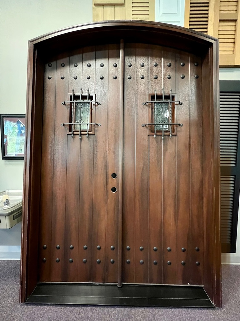 [R] 5480 GlassCraft Fiberglass Prefinished Double Door with Speakeasy; Left Hand Inswing; 6-9/16" Jamb; This is a RESALE item that is sold AS-IS with no warranty.